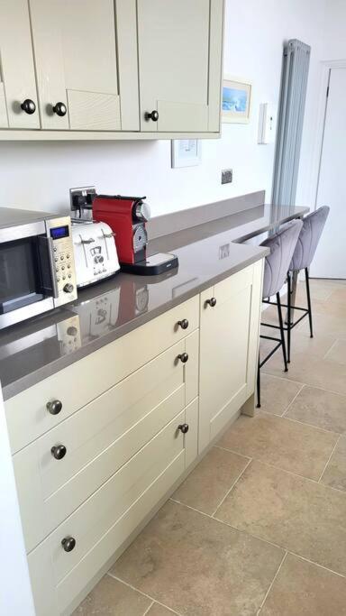 Bosun'S Cottage Luxury Stay In The Heart Of Town Weymouth Exteriör bild